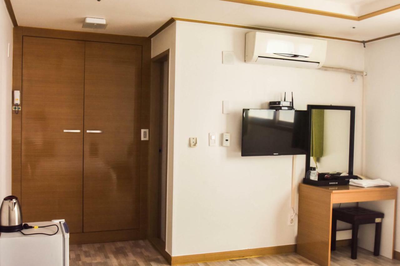 Olle Tourist Hotel Чечжу Екстер'єр фото