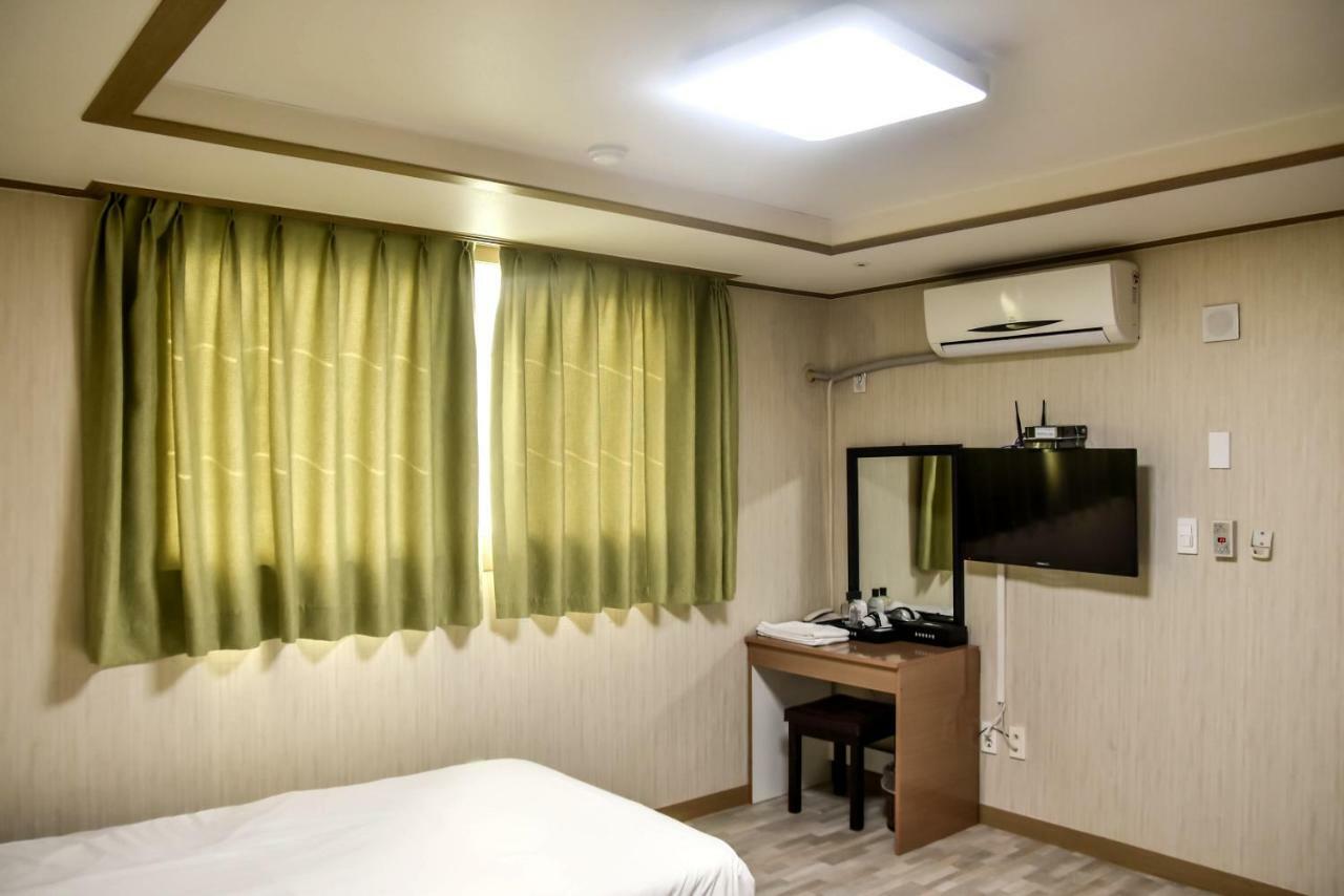 Olle Tourist Hotel Чечжу Екстер'єр фото